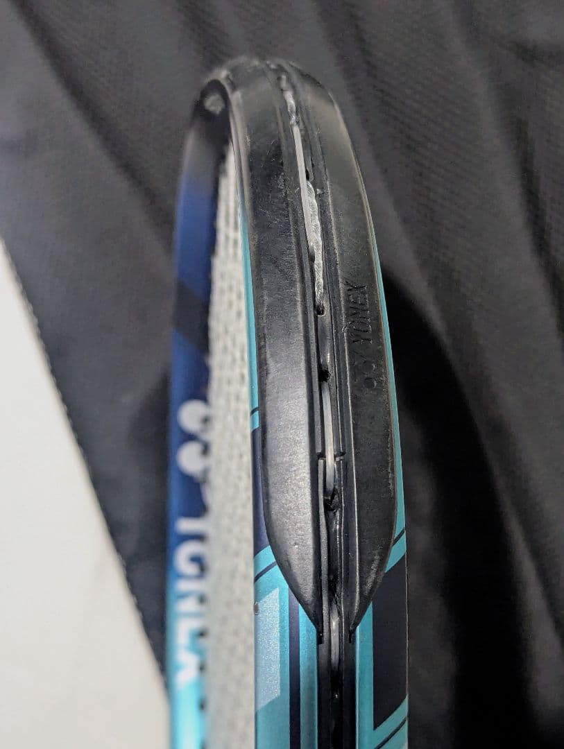 YONEX EZONE 100 テニスラケット　300g