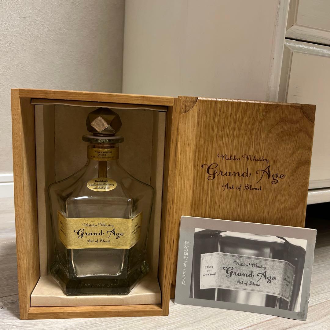 ウイスキー Grand Age 木箱入り／説明書付