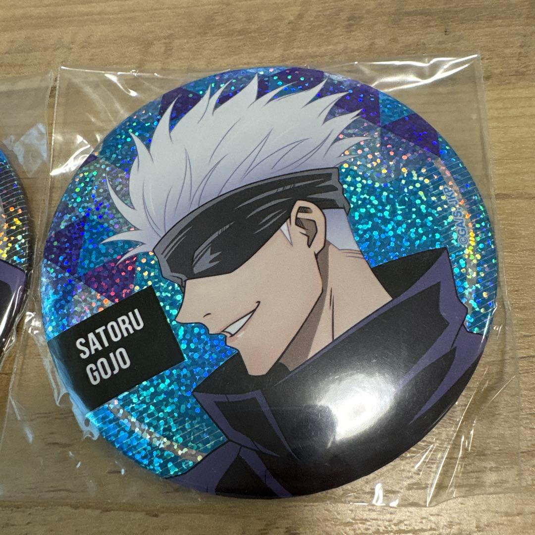 呪術廻戦　五条悟　おおきなランダムキラキラ缶バッジ　2点セット