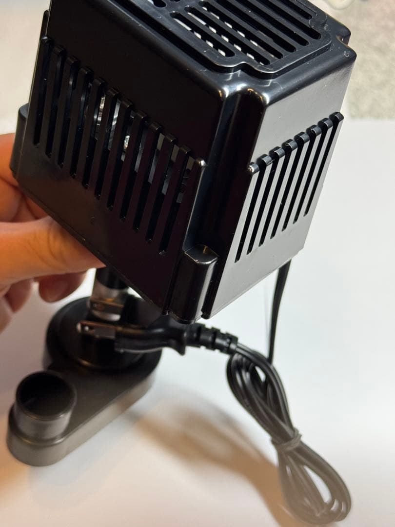 新品　水中ポンプ 黒色 電源プラグ付き　ニュートレビポンプ 鈴木製作所　屋内用