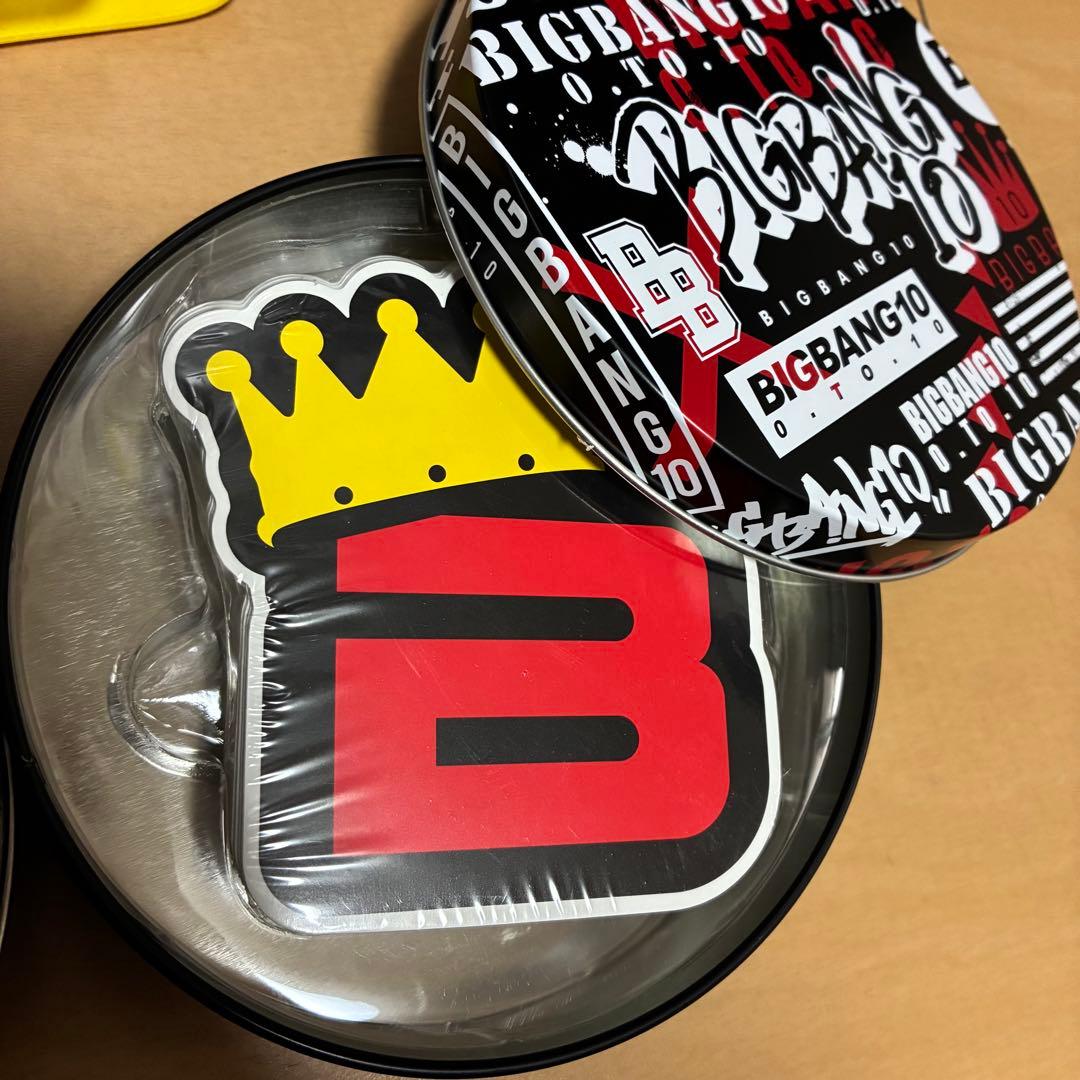 BIGBANG ペンライト　王冠　ボイスキーホルダーぬいぐるみ　トランプ