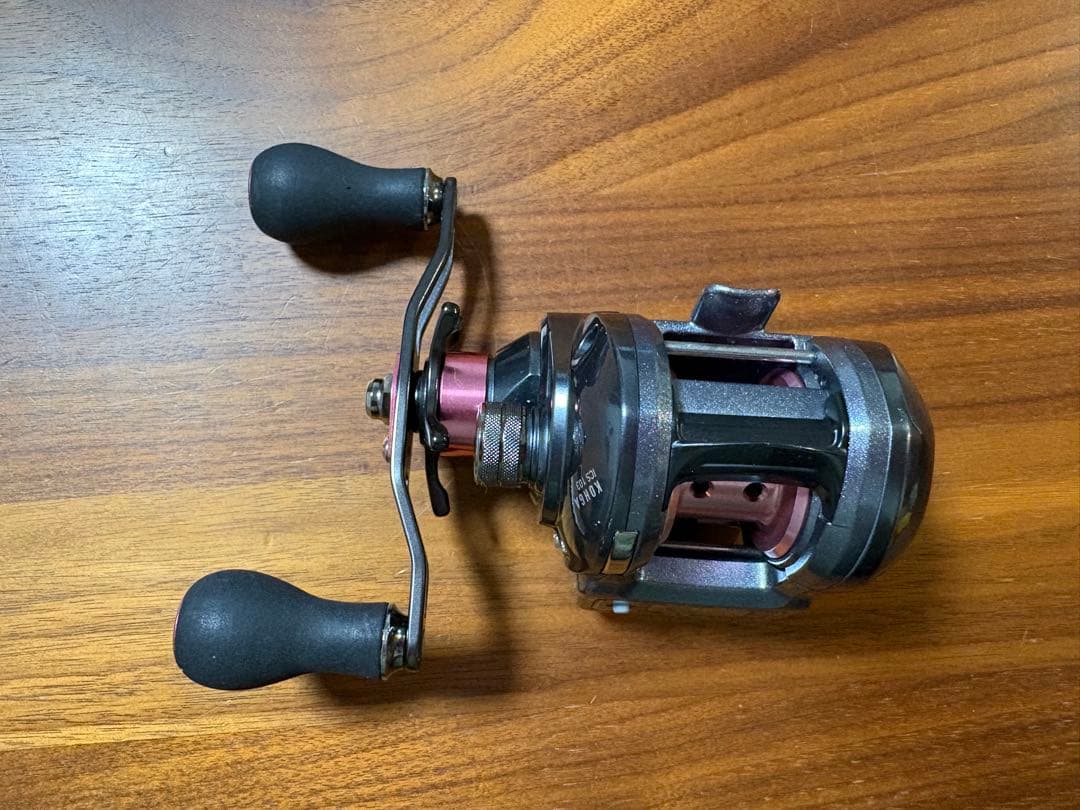 ダイワ　紅牙　ICS 103 右巻き　リールポーチ付き