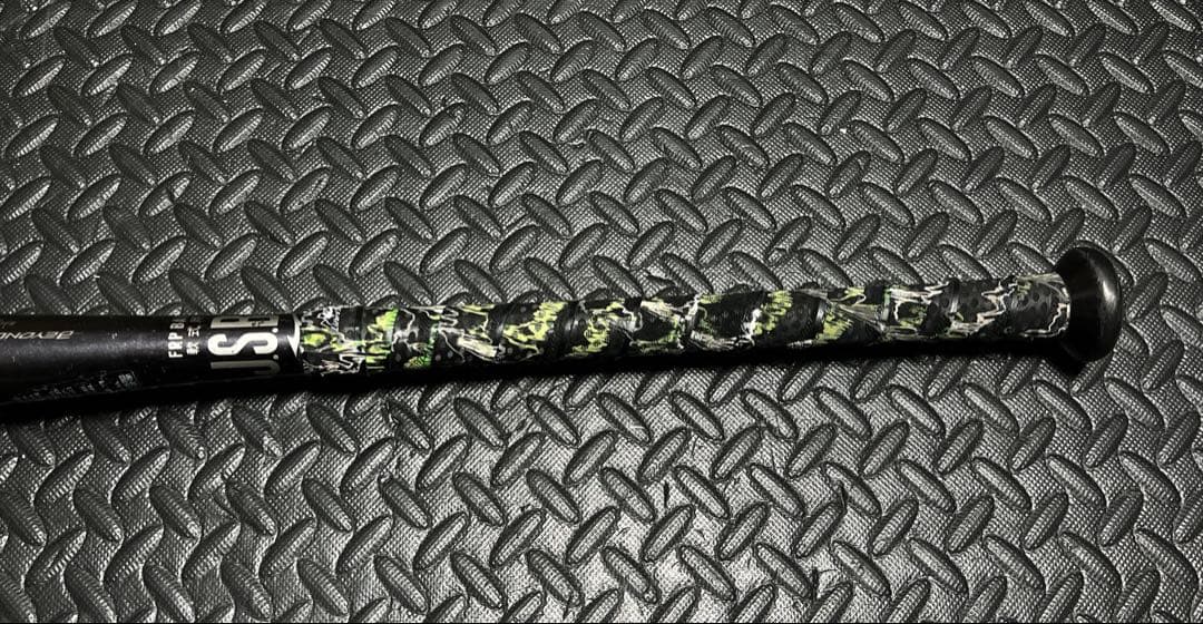 ビヨンドマックス レガシー 83cm トップバランス 軟式用 バット