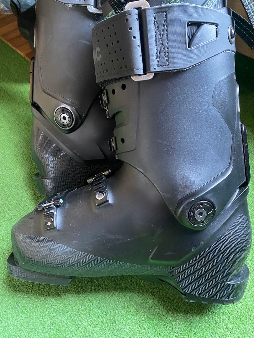 ATOMIC Hawx 130s Prime スキーブーツ