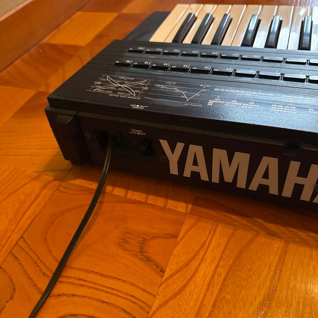 YAMAHA DX7 シンセサイザー