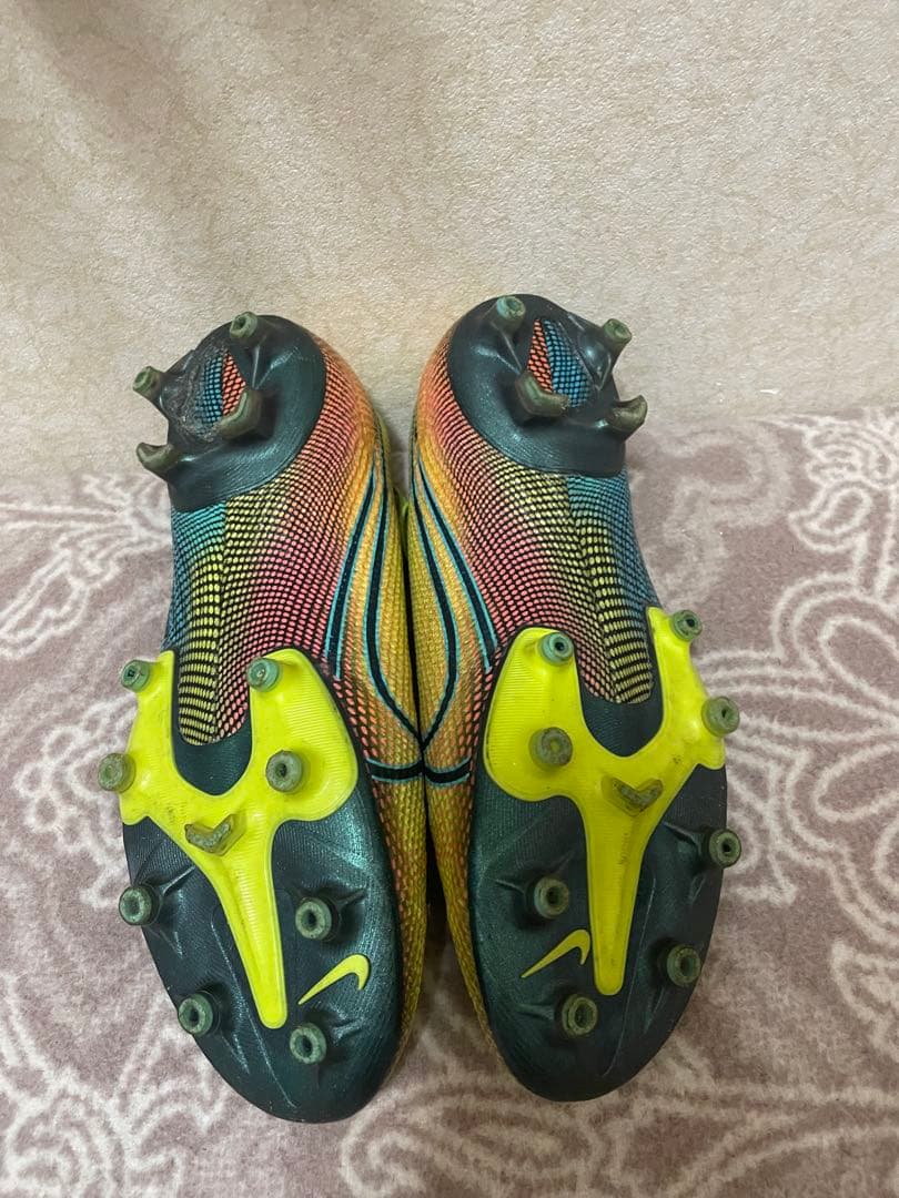 Nike マーキュリアル　ヴェイパー13エリート　ag