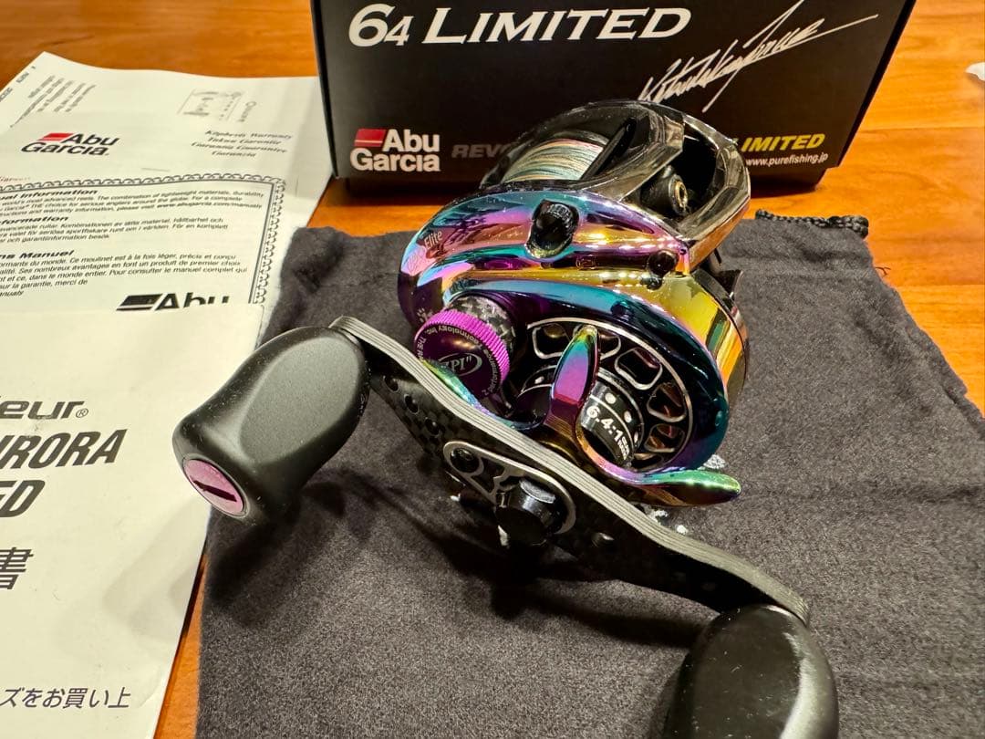 レボエリートオーロラ64リミテッド