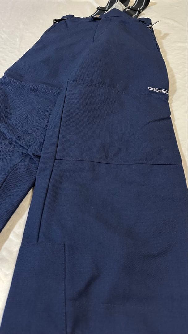 極美品　ellesse スキーウェア　上下セット　白と紺色　レディースL程度