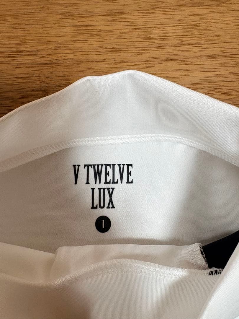 【新品タグ付】 V TWELVE L/S LINE MOCK ホワイト