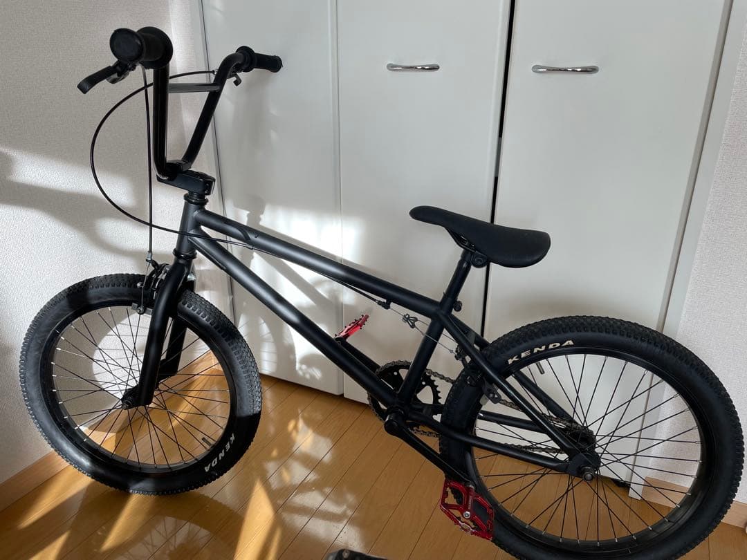 ブラック BMX 自転車