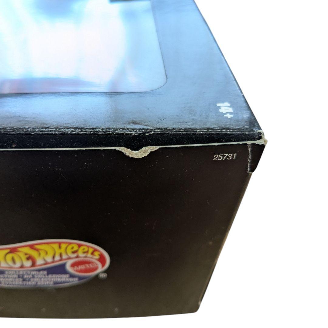 【未使用】1/18 ミニカー フェラーリ 228 GTO 1984