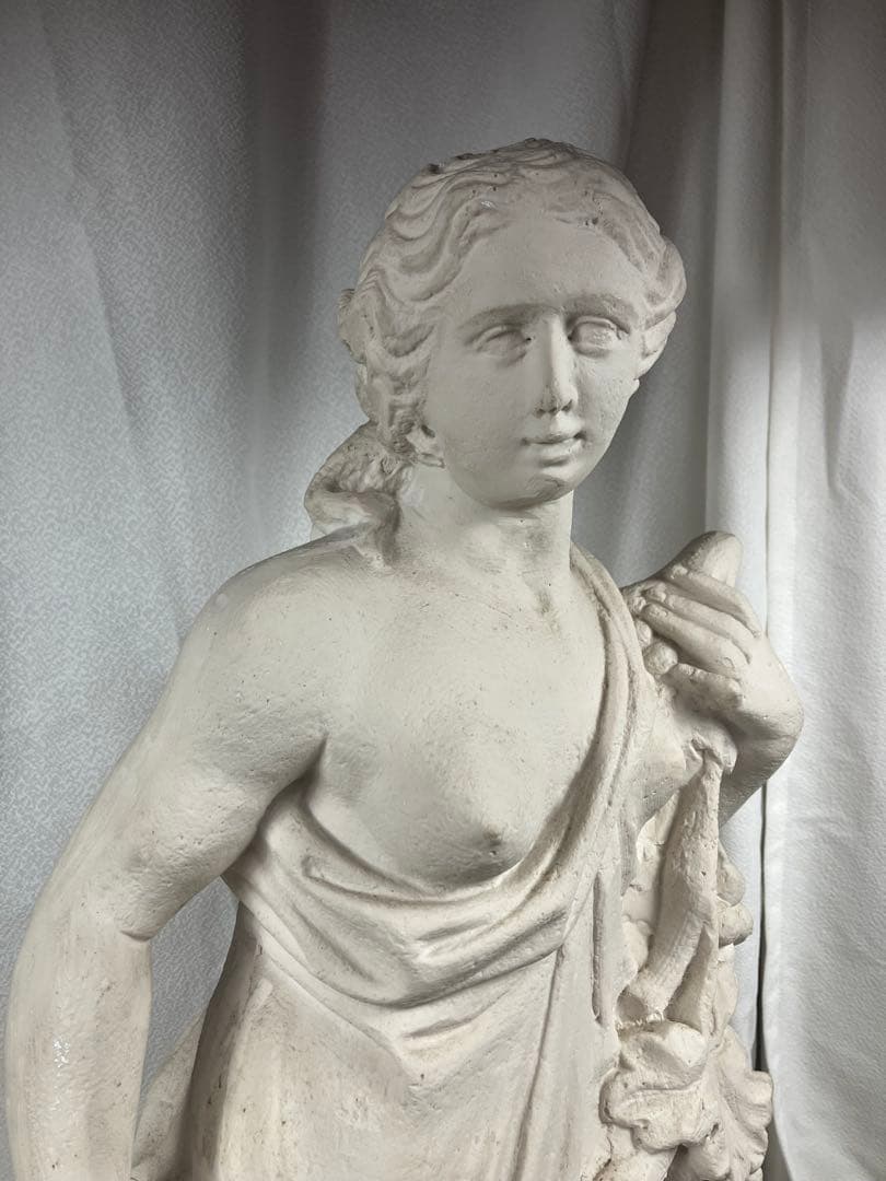 クラシック女性像 葡萄 豊穣の女神風 彫刻 ガーデンオブジェ ヴィーナス像調