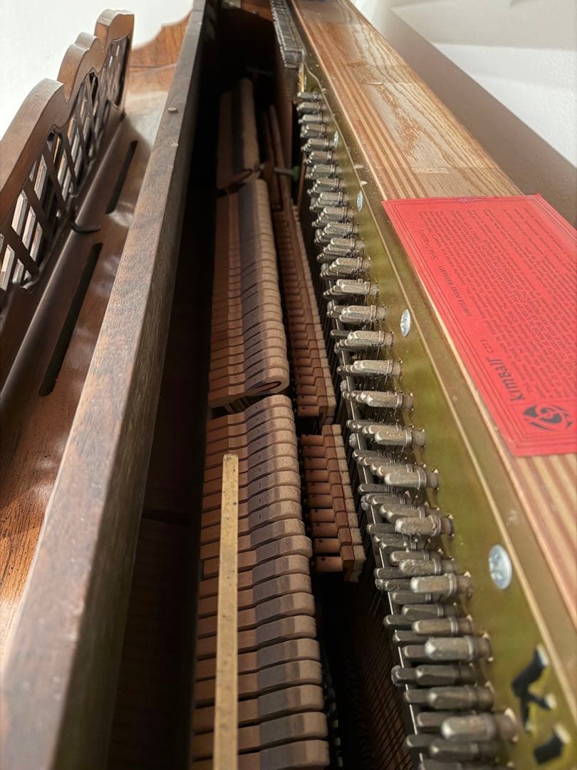 希少　kimball アップライトピアノ ウッド仕上げ　アンティーク　猫脚