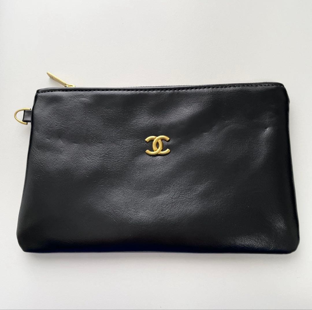 シャネル ノベルティ ポーチ付き チェーントートバッグ