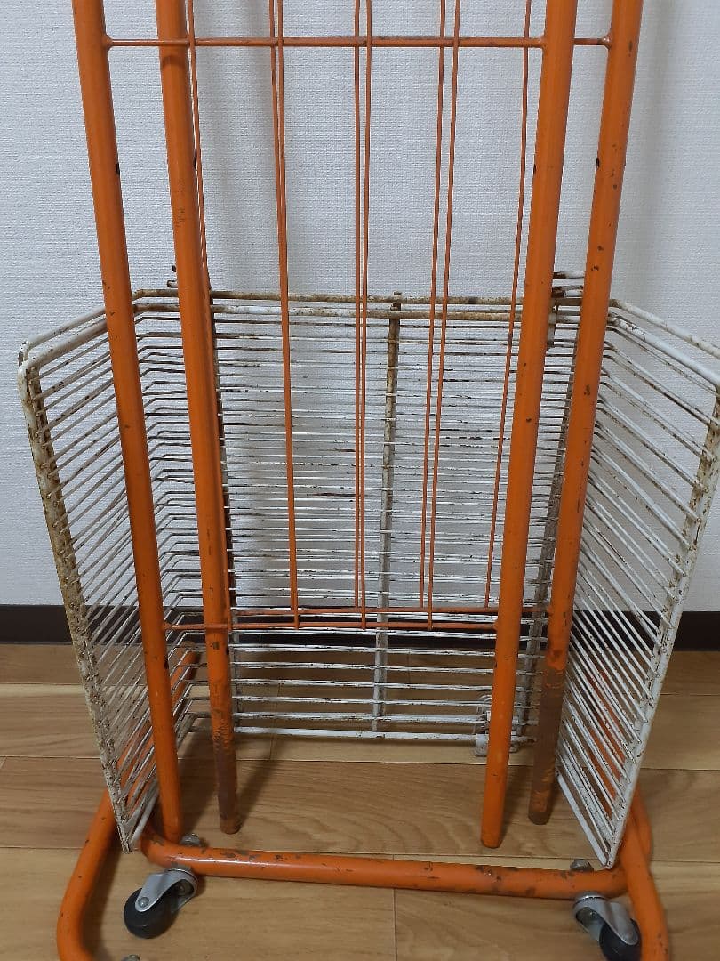 昭和レトロ キャスター付き 陳列棚 オレンジ