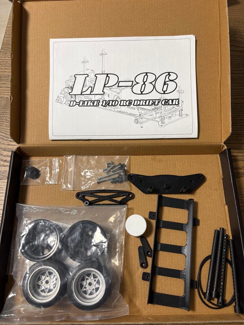 LP-86 1/10 RC ドリフトカー　パンドラトレノボディ付き