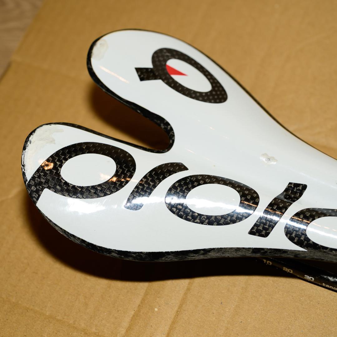 prologo風 c.one30 フルカーボンサドル