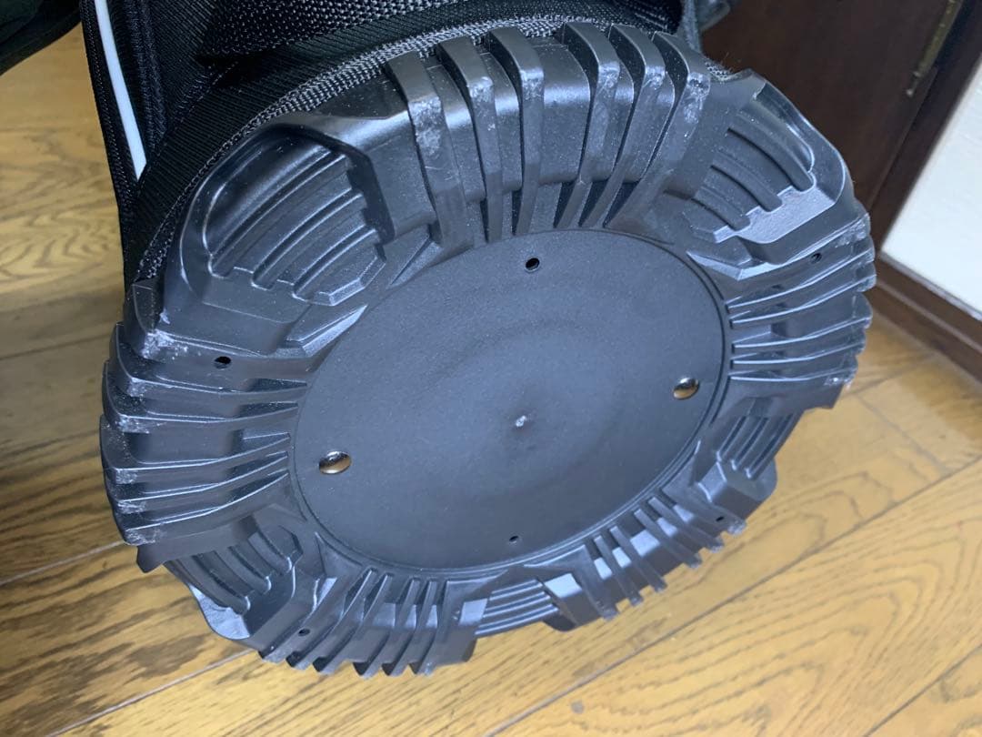 未使用　adidas キャディバッグ ブラック　軽量AWR92 ゴルフバッグ