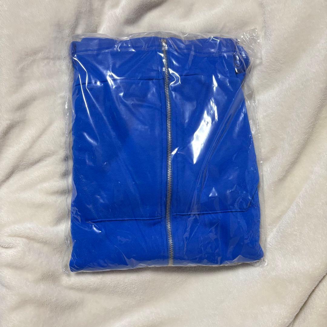 INI 藤牧京介 パーカー 青 Mサイズ