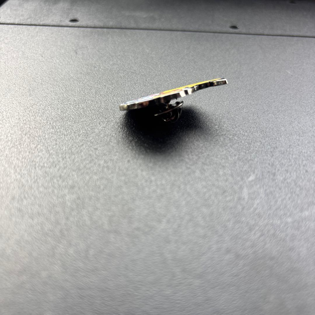 非売品　2018年 オリンピック ピカチュウ ピンバッジ ポケモン ピンズ