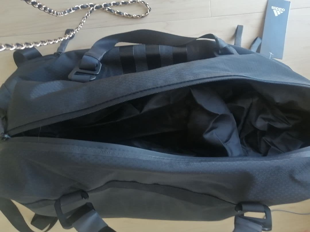 新品 アディダスゴルフ用バッグ リュック