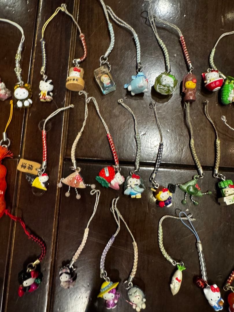 【12/1再値下げ】ご当地キティーストラップ　40個セット