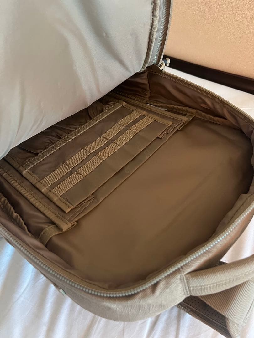 アメリカ直輸入　新品実物　米軍特殊作戦グループ (SOG)用砂漠色戦闘リュック