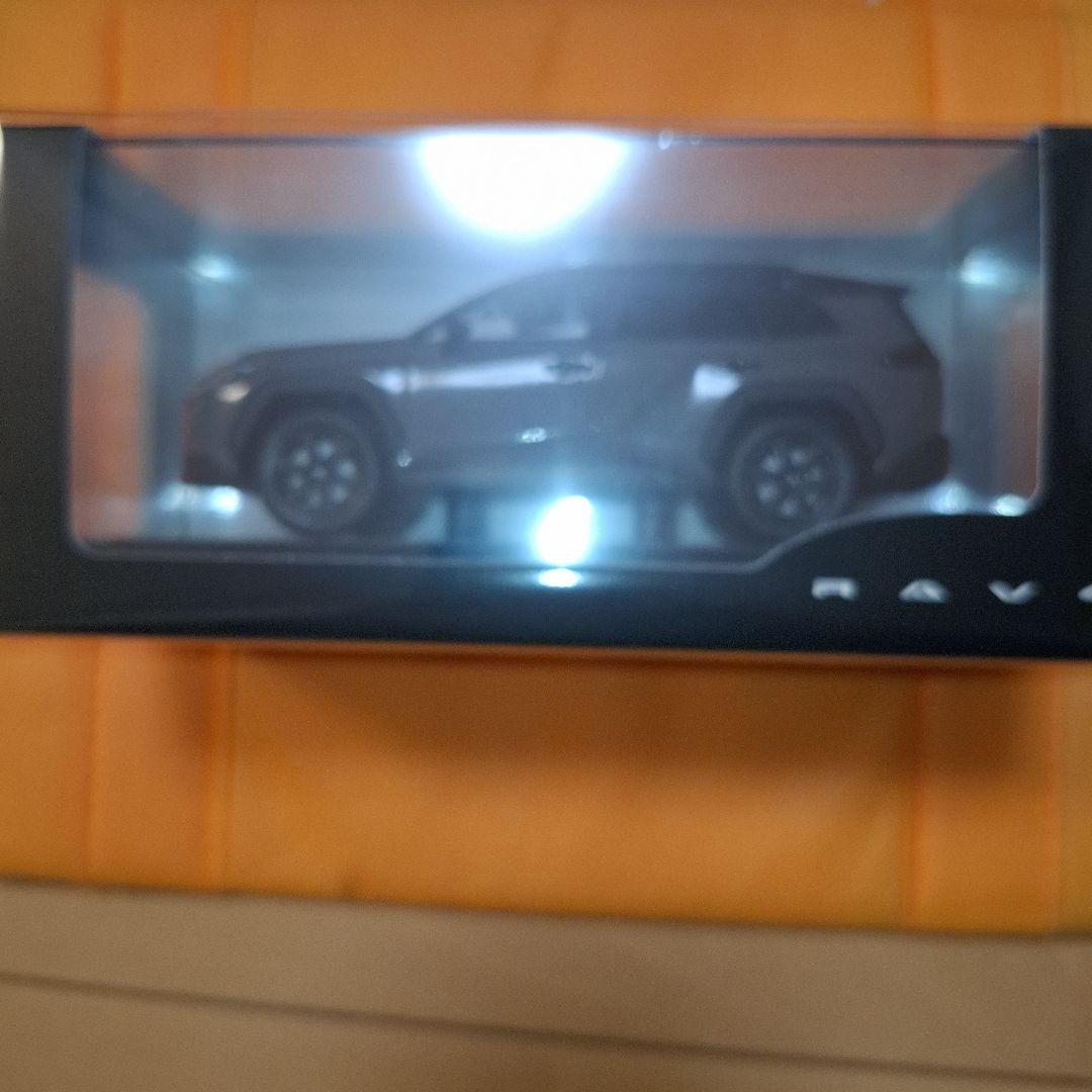 新RAV4 アドベンチャー1/30ミニカー カラーブラック×アーバンロック未開封