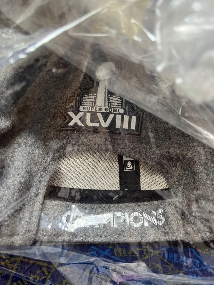 【新品未使用】シアトルシーホークス 第48回スーパーボウル優勝記念　キャップ