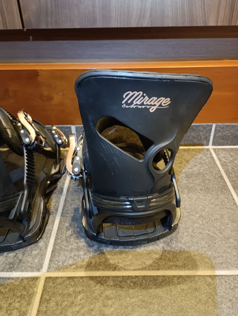 SALOMON MIRAGE Mサイズ