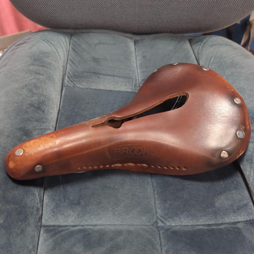BROOKSのサドル B17