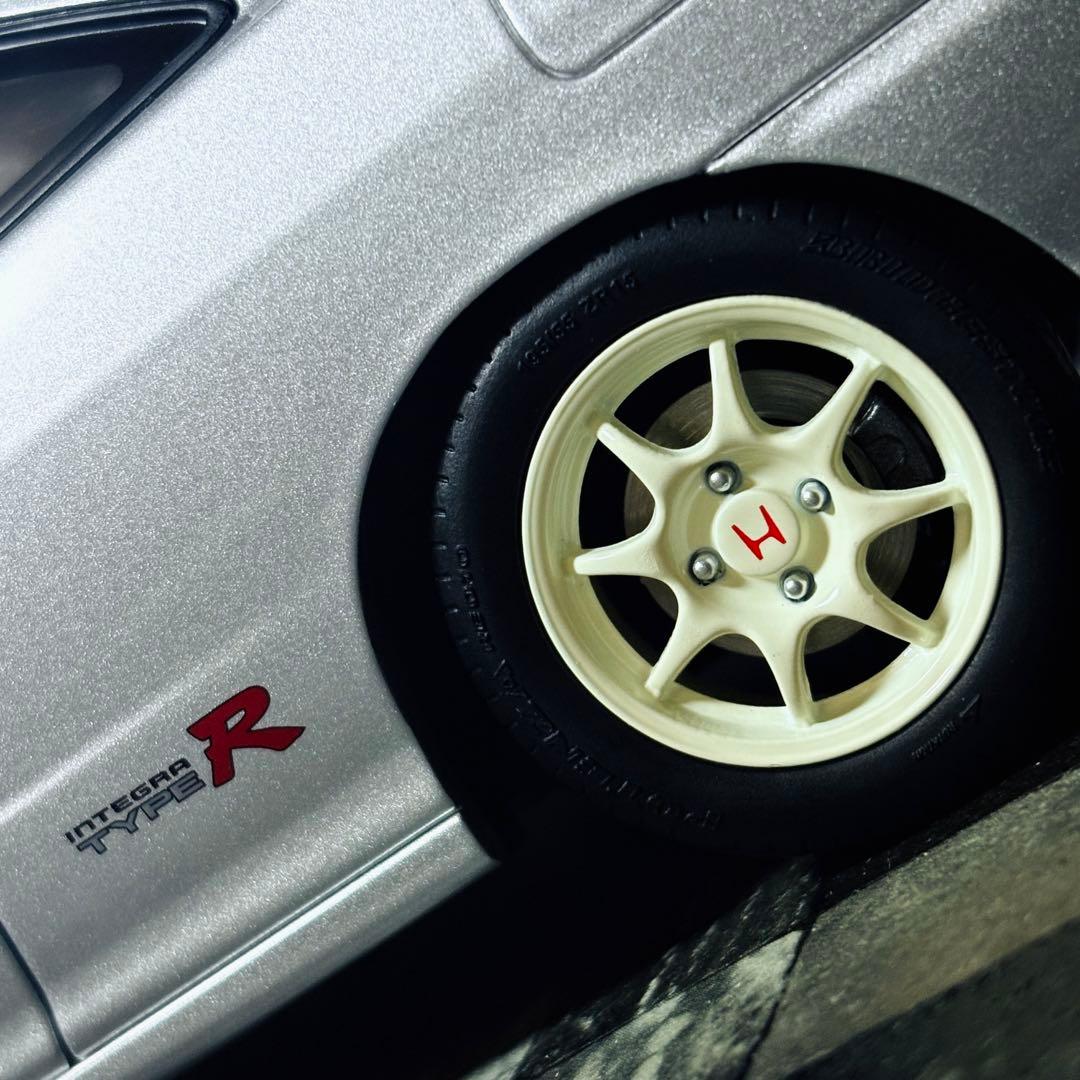 1/18 モーターヘリックス ホンダ インテグラ タイプR DC2 前期型