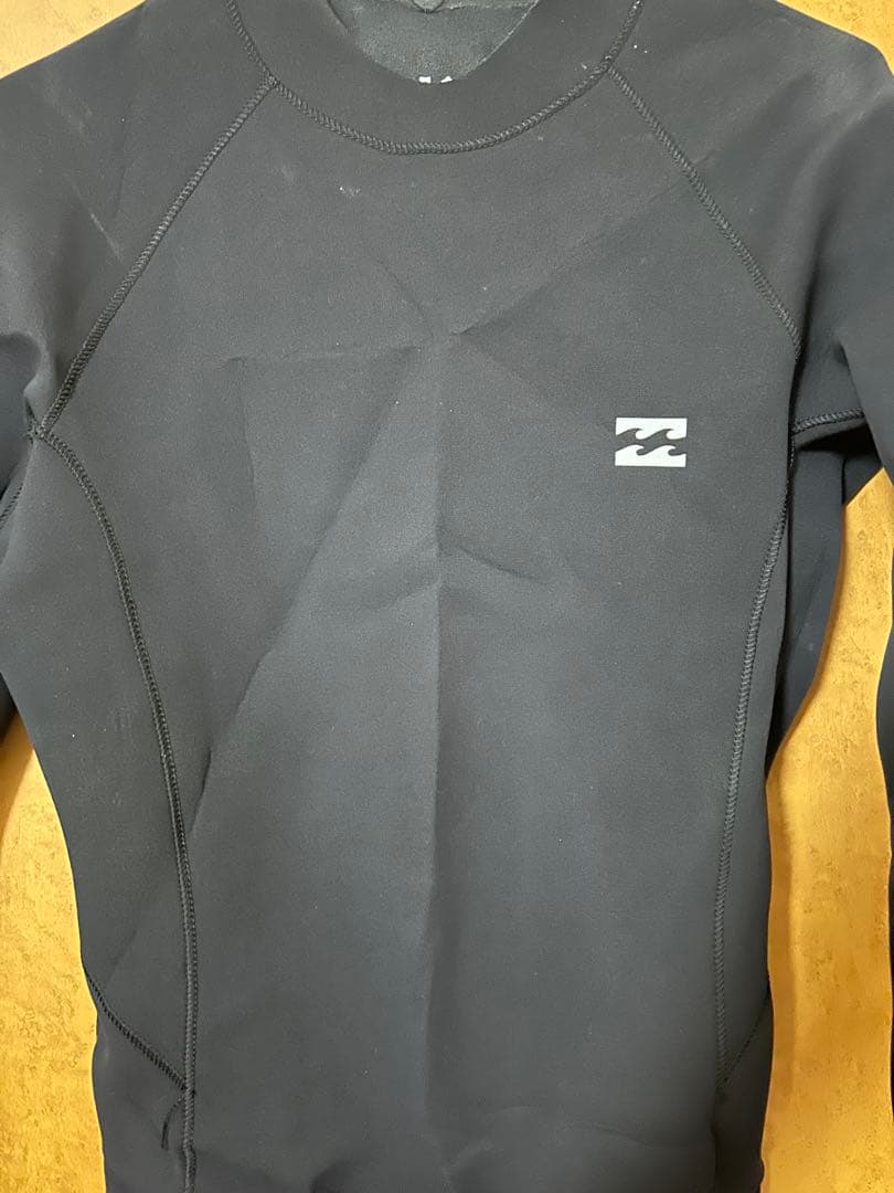 BILLABONG ブラック タッパー 長袖