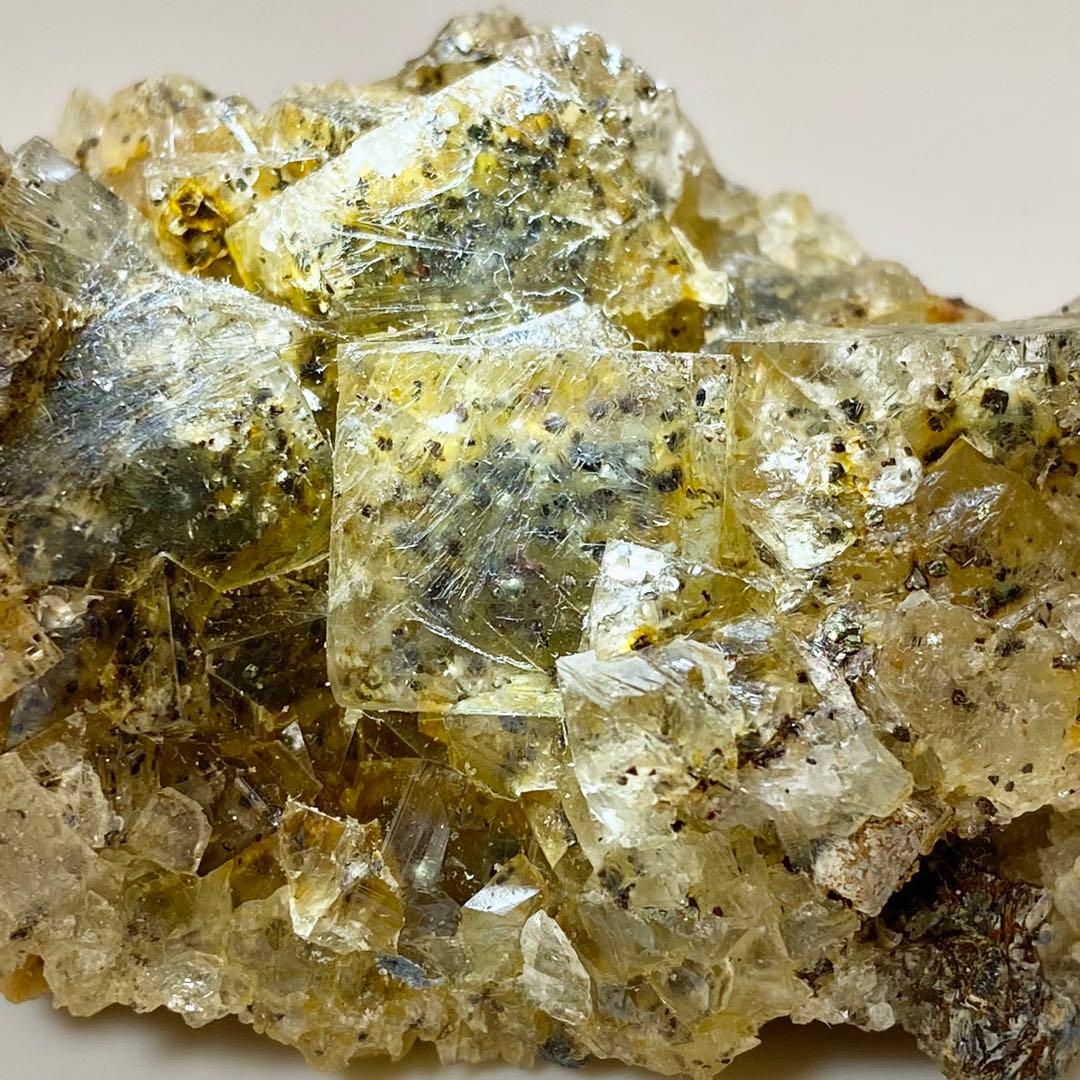 フローライト　蛍石　クリスタルヘブンポケット　鉱物標本　原石　天然石　イギリス