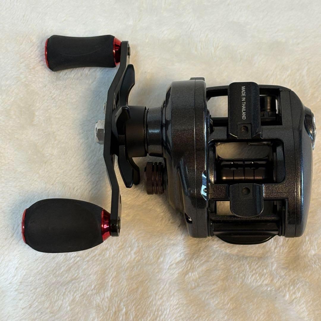 US ダイワ タトゥーラ TWS 100H 6.3 ベイト リール 右巻