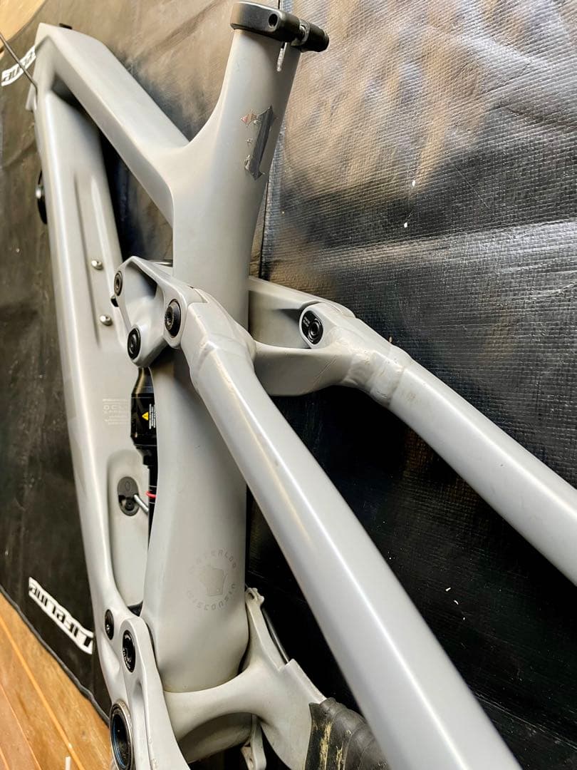 TREK SLASH 9.7 CARBON 29 MEGNEG Mサイズ