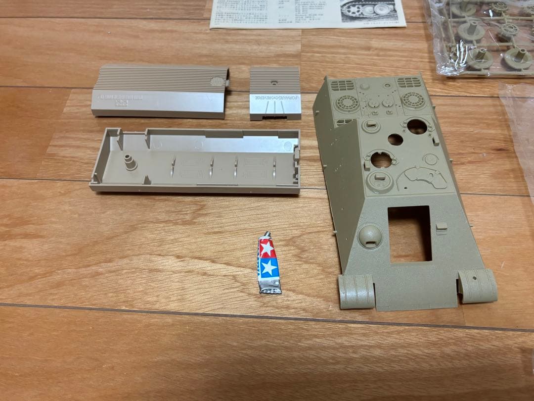 タミヤ 1/35 ドイツ陸軍 ロンメル襲撃砲戦車 リモコンタンク 未組立