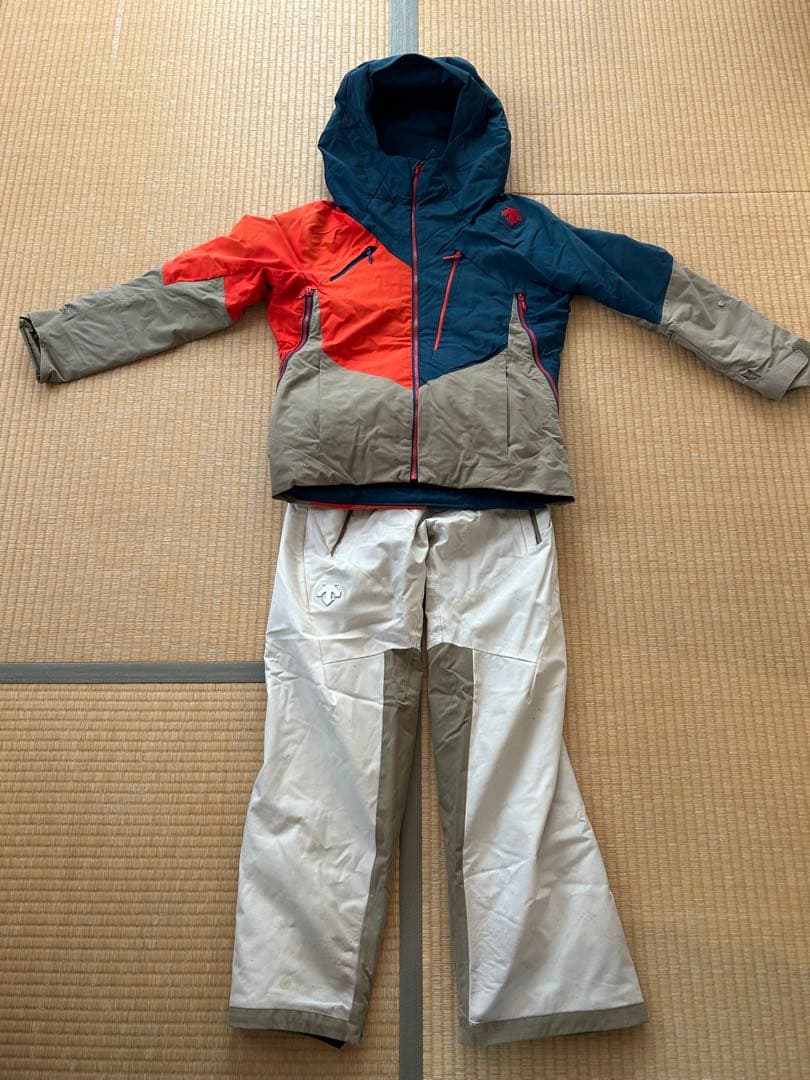 【値下げ・バラ売り可能です】DESCENTE（デサント） スキーウェア上下セット