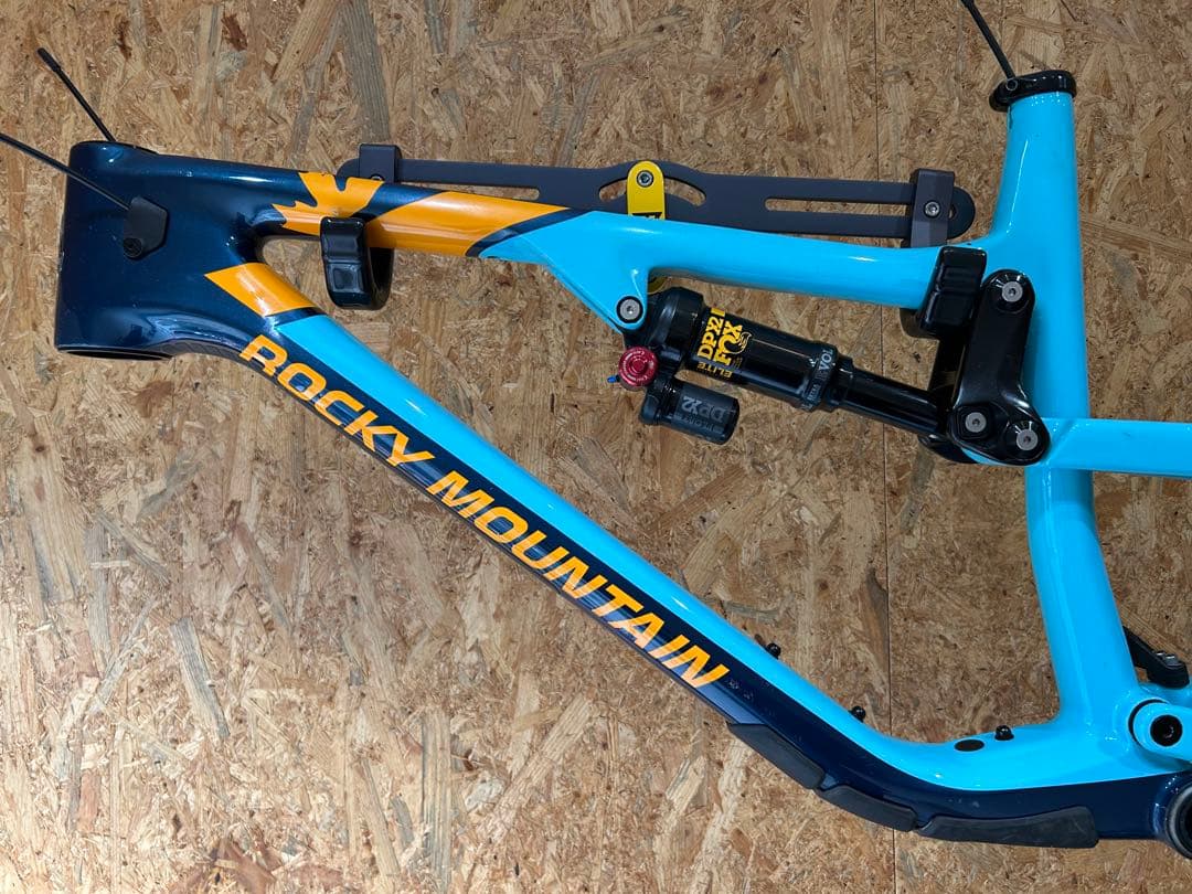 【Mサイズ】ロッキーマウンテン ALTITUDE CARBON 27.5