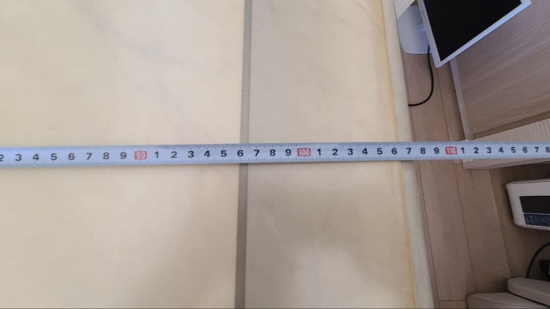 送料込み　ヴィンテージ、イタリア製クリーム色の長方形テーブルと椅子6脚セット