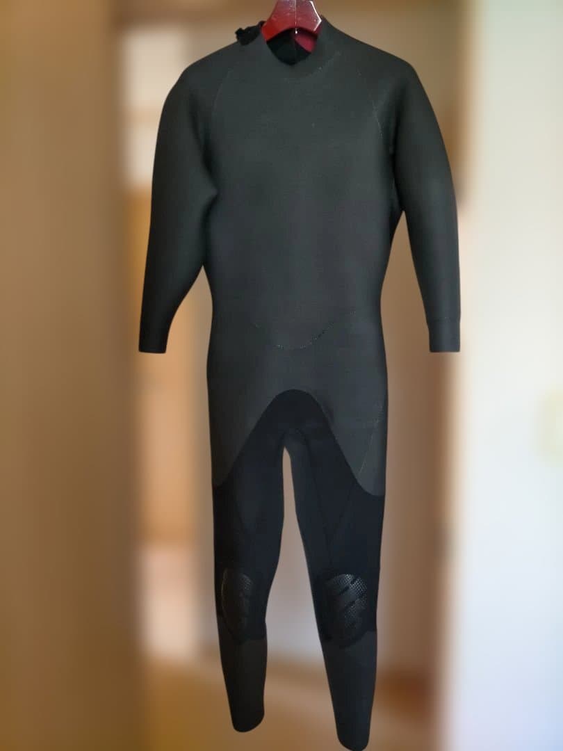 使用10回以内　Mellow メロー ウエットスーツ　セミドライ 5x3ミリ