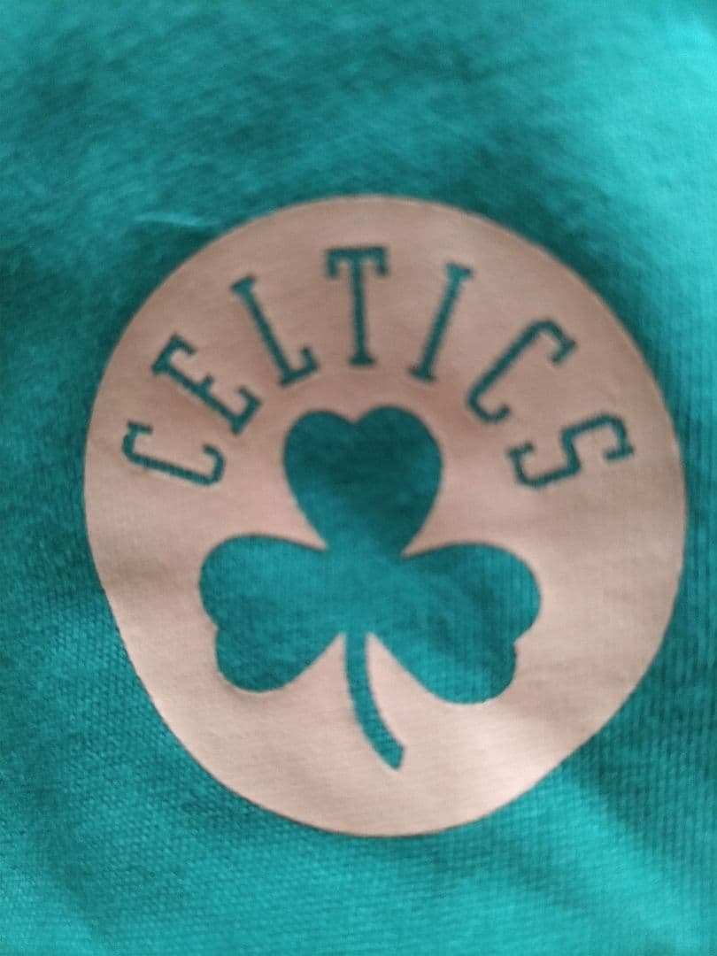 ボストン セルティックス エッセンシャル ジョーダン NBA Tシャツ