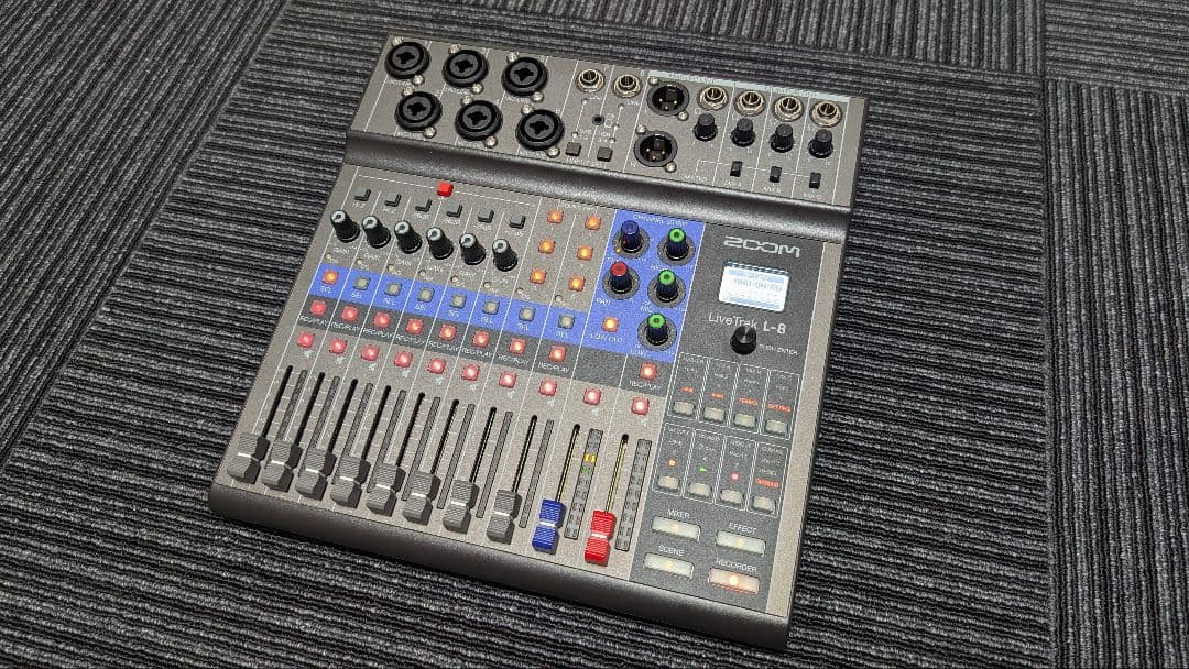 Zoom LiveTrak L-8（純正キャリーバッグCBL-8付属）