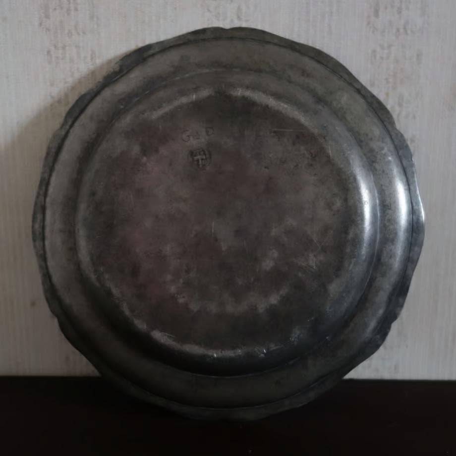 最終価格⭐︎アンティーク スカラップエッジプレート ヨーロッパ ピューター(錫)製