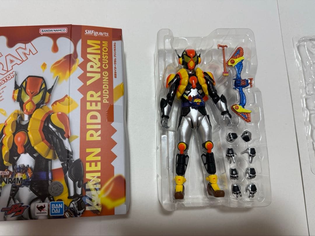 SHフィギュアーツ 仮面ライダーヴラム、仮面ライダーガヴまとめ売り