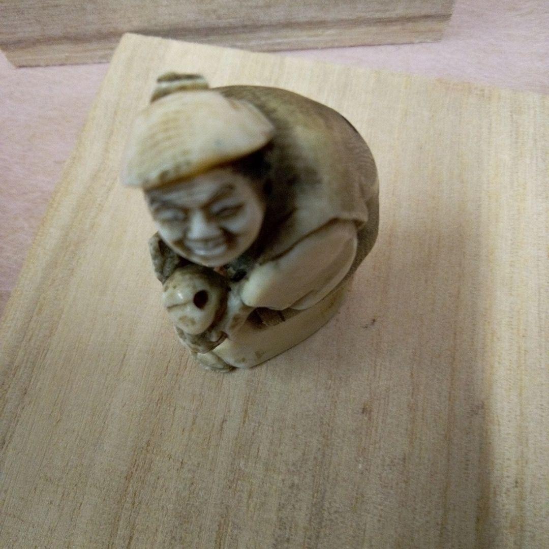 根付　極上天然素材　細密細工美術品