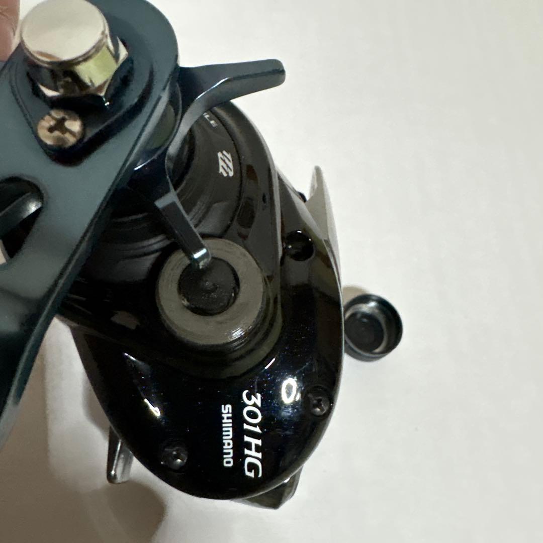 シマノ グラップラー　301HG 釣具　リール　ルアー