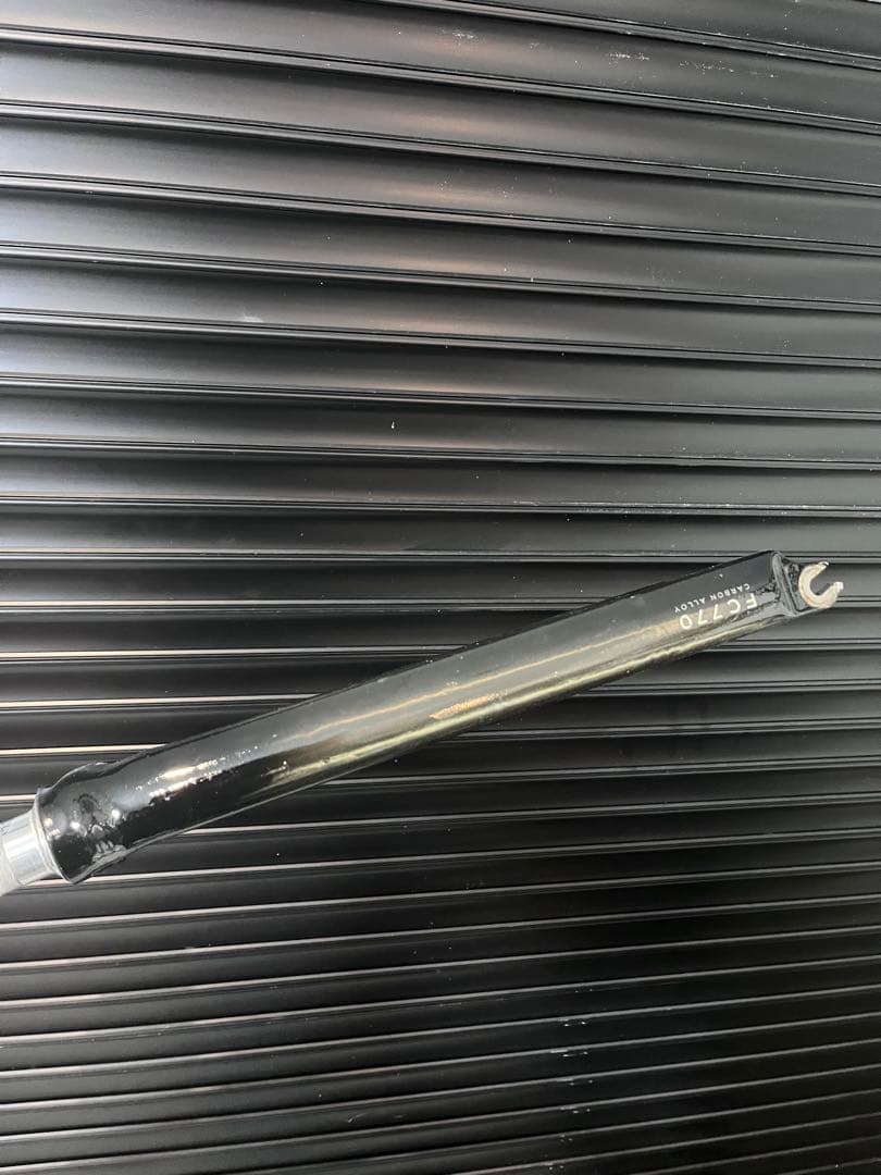 ピストフロントフォーク