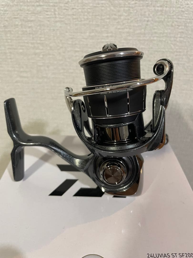 リール 24 LUVIAS ST SF 2000SS-H