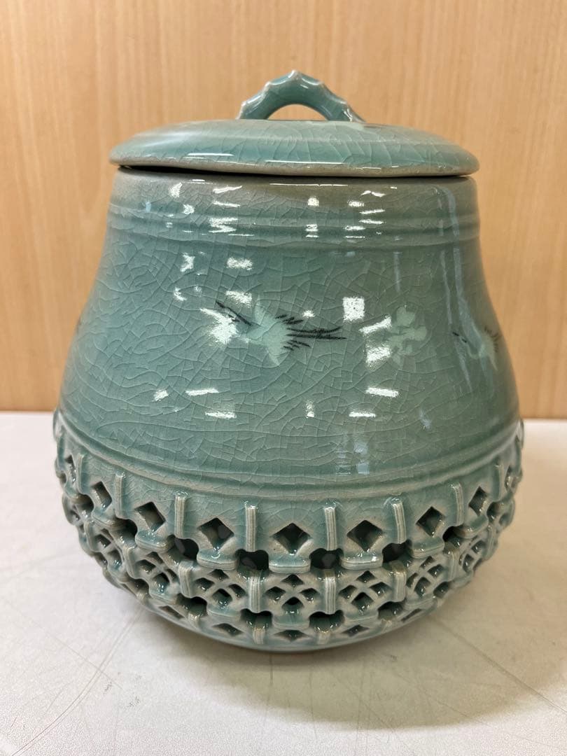 M648 青磁 壺 飾りつぼ 海日 蓋付 水呂窯